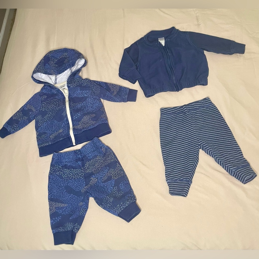 4 PC Carter’s Baby Boy Sweat Suit Outfit Set